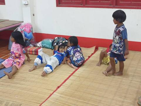 ศูนย์พักพิงชั่วคราว วัดหนองกง